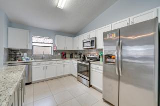 Pet-Friendly Davenport Home with Pool Near Disney! - Davenport - 3