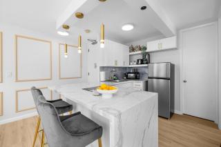 Stylish 1-BR Condo with Breathtaking Ocean Views - Honolulu - 7