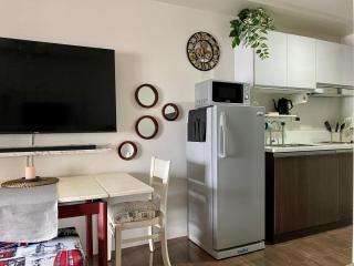 Twin Condo Luxury Makati Marvel 300 Mbps internet - Manila - 1