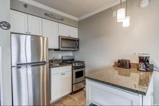 Oceanfront Condo in Myrtle Beach - Myrtle Beach - 6