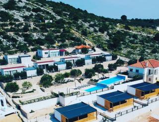 Camp Panorama Plus with Pool - Drage - 8