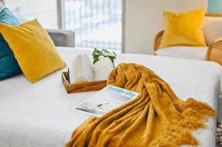 NEW Shoreline 401 2BR Condo Near Downtown and Bay - 8