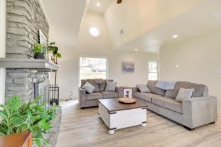 Serene Burnet Getaway with Buchanan Lake Views! - Burnet - 7