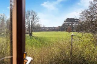 Quiet & Secluded St Albans House - Saint Albans - 4