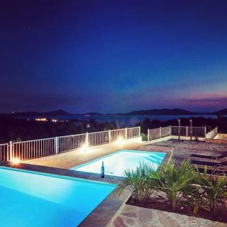 Camp Panorama Plus with Pool - Drage - 9