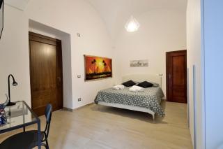 la casa di carta al duomo - Catania - 8