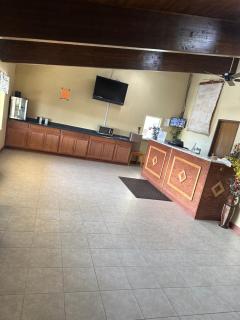Executive Inn - Zanesville - 9