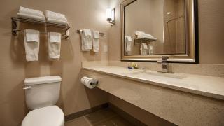Best Western Plus Pleasanton Hotel - Pleasanton - 2