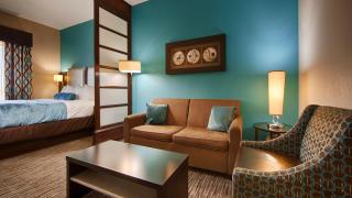 Best Western Plus Pleasanton Hotel - Pleasanton - 1