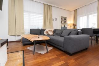 Stadthaus mit 2 Schlafzimmern & Wohnzimmer mit Kamin - Kostenloser Privat-Parkplatz auf dem Grundstück - Leipzig - 3