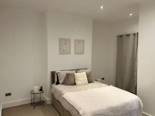 Tranquil Relaxing 2 Bed Apartment In Peterborough - Peterborough - 6
