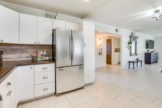 5 Mi to Dtwn Pet-Friendly Phoenix Gem with Patio - 3