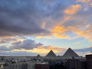 Apartment with a view of the pyramids - 1