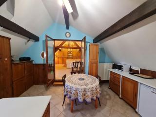 Voici une suggestion de titre : Gîte charmant près de Nancy avec climatisation, WiFi, barbecue et parking privé - FR-1-584-100 - - 8