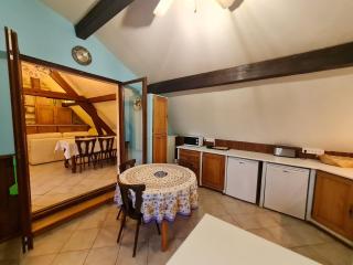 Voici une suggestion de titre : Gîte charmant près de Nancy avec climatisation, WiFi, barbecue et parking privé - FR-1-584-100 - 3