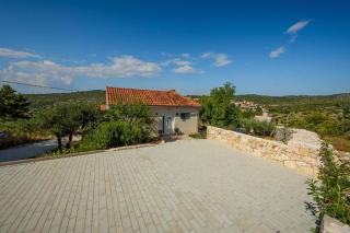 Family friendly house with a swimming pool Bobovisca, Brac - 21663 - Ložišće - 1