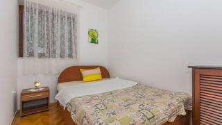 Apartments with parking space Njivice, Krk - 21857 - 2