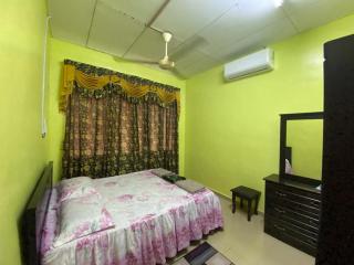 Rifqi Homestay - 6