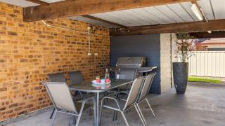 Walking Distance to Shoal Bay Beach - 1