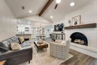 Cozy Oasis on Greenbelt and Pool - Lewisville - 0