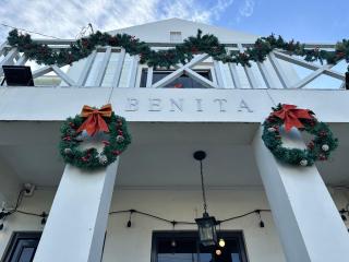 Stay At the Plaza - Benita - 4
