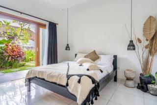Charming 3 BR villa close Berawa beach - Canggu - 5