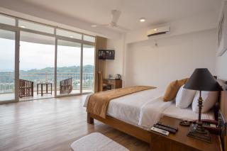 360 Lake View Hotel - 5