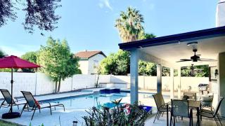Beautiful 5-Bdrm Vacation Home WHeated Pool - Scottsdale - 3