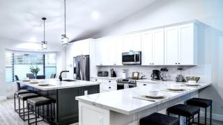 Beautiful 5-Bdrm Vacation Home WHeated Pool - 0