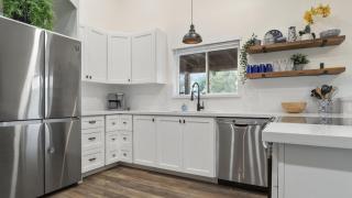 Just Listed Modern Classy 4 Bdrm Heart of OldTown - 8