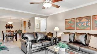 Poolside 2 Bdrm Condo Prime Scottsdale Location - Scottsdale - 9
