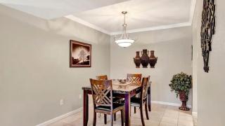 Poolside 2 Bdrm Condo Prime Scottsdale Location - Scottsdale - 7