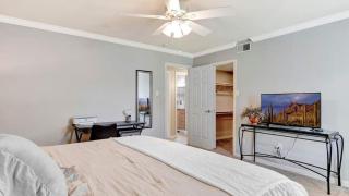 Poolside 2 Bdrm Condo Prime Scottsdale Location - Scottsdale - 3