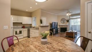 Cozy 1-Bdrm Scottsdale Condo next to pool - 1