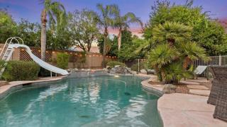 Massive North Scottsdale 6 bdrm w Oasis Backyard - Phoenix - 9