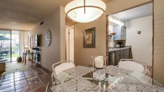 Charming 1-Bdrm Condo steps to Old Town Scottsdale - Scottsdale - 2