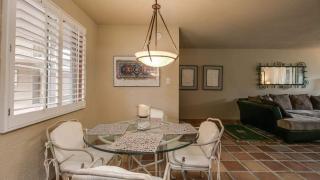 Charming 1-Bdrm Condo steps to Old Town Scottsdale - Scottsdale - 1