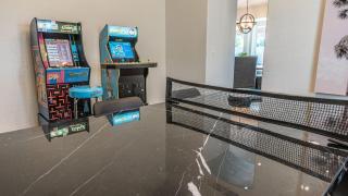 Stylish N Scottdsdale 4 bdrm With Sparkling Pool and Games Galore - Phoenix - 4