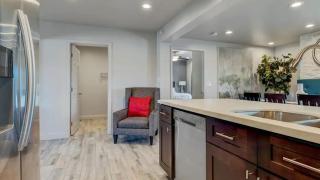 Amazing 4-Bdrm WBackyard Paradise in Scottsdale - 1