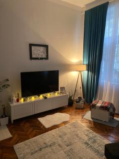 Pure of joy City Centre Apartment - Subotica - 2