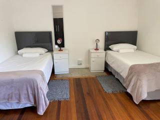Petals Guesthouse - Gqeberha - 0