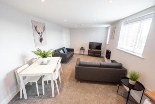 Two Bed, Two bath, Apartment with Parking Space - Colchester - 1