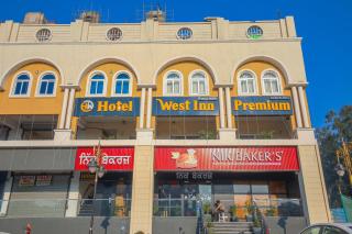 Hotel West Inn Premium - Kharar - 9