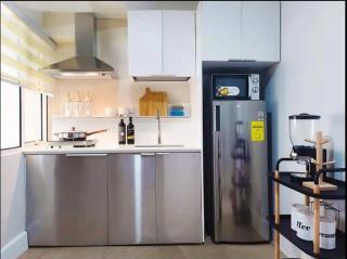 BGC - Two Bedroom Condo with Game Room high speed WiFi - Manila - 9
