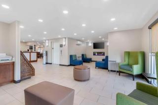 Comfort Inn & Suites - Brunswick - 4