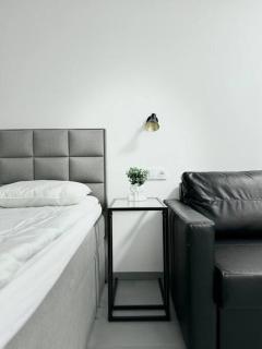 NEW Modern Large Apartment in New Town 3BDR - Prague - 6