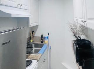 Lovely Sherman Oaks Studio - 1