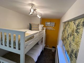 Central Brentwood House - Brentwood - 6