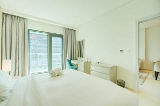 Seven Palm 1 Bed with Rooftop Infinity Pool - Dubai - 4