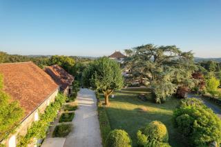 Superbe gîte avec vue sur les vignes, dans le parc d'un manoir du 18ème siècle - Saint-Bazile-de-Meyssac - 0